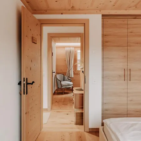 Giferblick Appartement-fewo- Dusche Und Bad- Wc 6-bettwohnung By Interhome * Gstaad