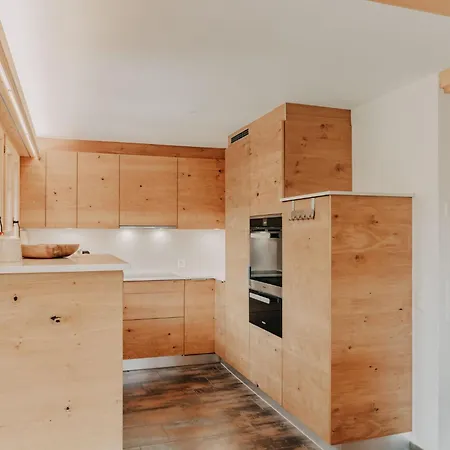 Giferblick Appartement-fewo- Dusche Und Bad- Wc 6-bettwohnung By Interhome شقة غشتاد